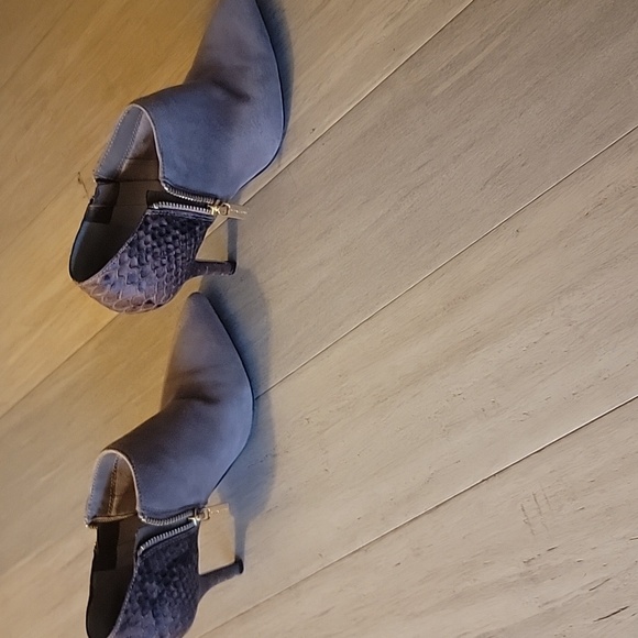 Michael Kors Brown & Snake Skin Kitten Heels. Size 7. - Picture 2 of 13